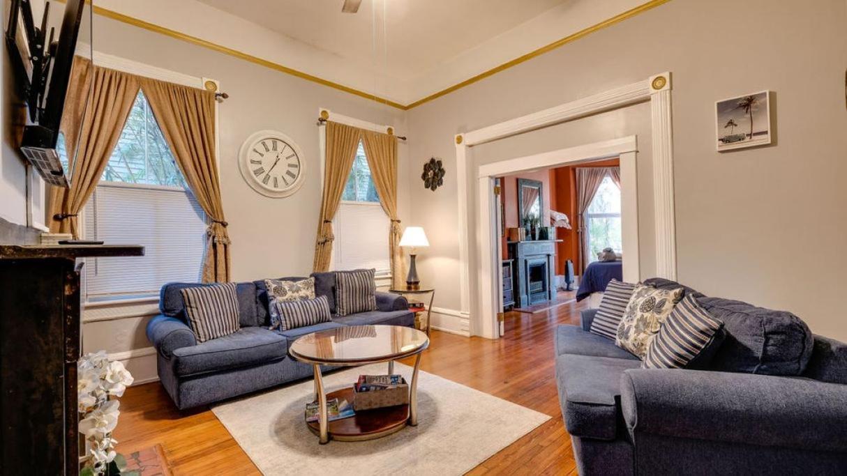 サバンナElegant 2 Bed Directly On Forsyth Parkアパートメント エクステリア 写真