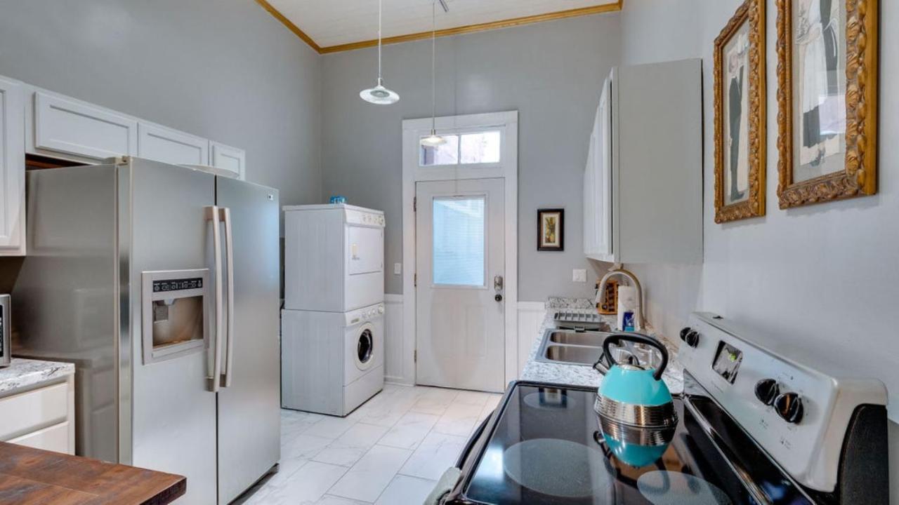 サバンナElegant 2 Bed Directly On Forsyth Parkアパートメント エクステリア 写真